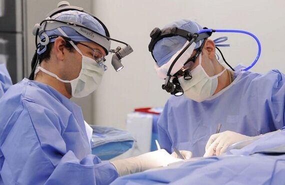 traitement chirurgical des maux de dos sous l'omoplate gauche